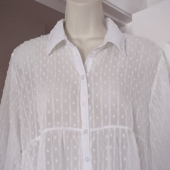 Umgee White Swiss Dot Tiered Top 3/4 Length Sleeve NWT - SMALL - Picture 2 of 8